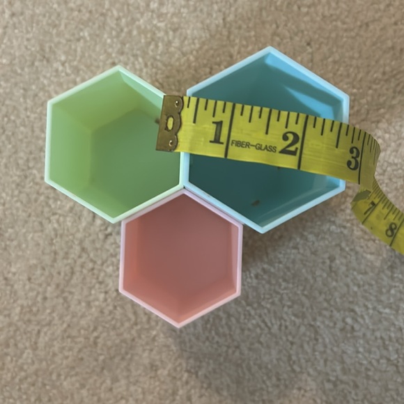 1pc Plastic Hexagonal Pen Holder (Make Up Brush Holder) - Picture 12 of 15